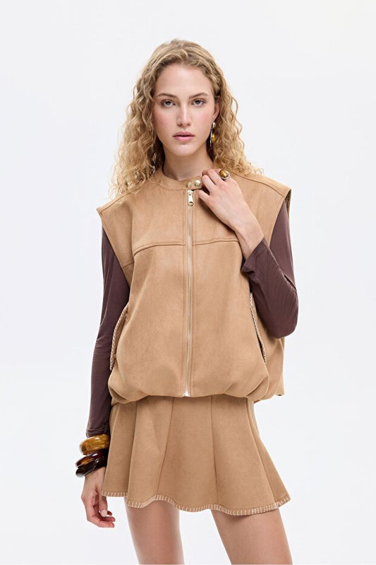 Zikzak Dikiş Detaylı Beli Lastikli Süet Görünümlü Yelek Bej