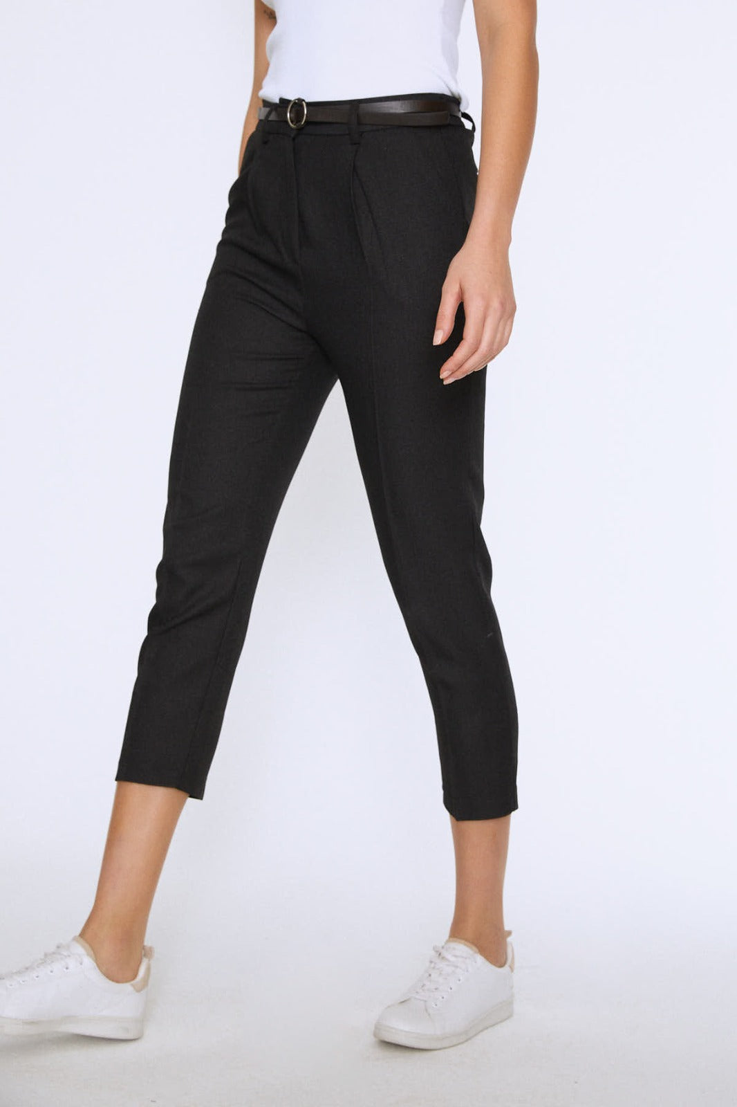 Kadın Kemerli Havuç Paça Pantolon