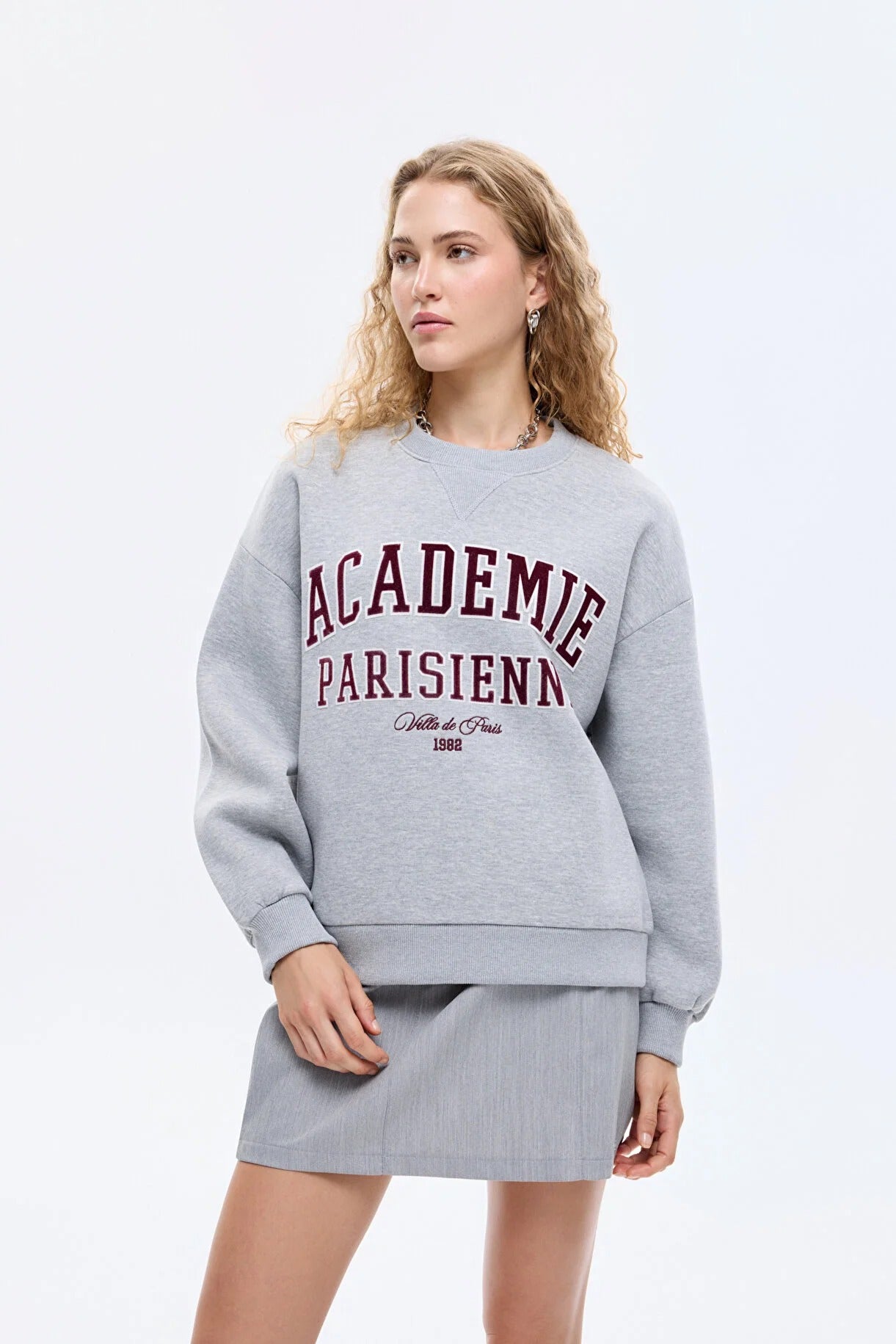 Yazı Baskılı Nakış İşlemeli Oversize Sweatshirt Grimelanj