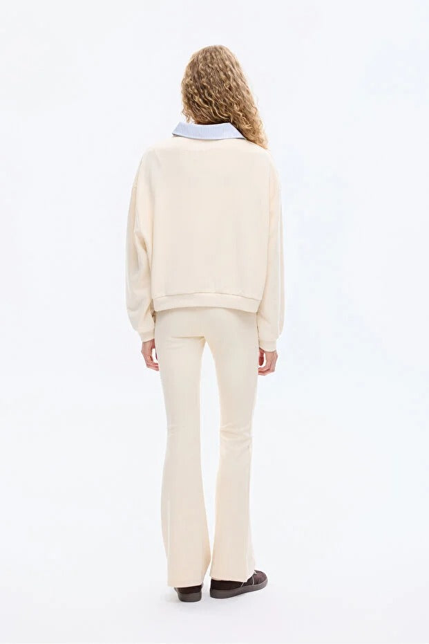 Çizgili Gömlek Yaka Detaylı Arma Nakışlı Oversize Sweatshirt Bej