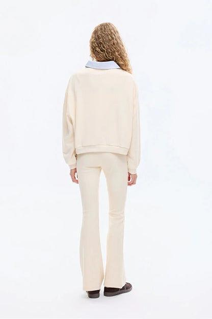 Çizgili Gömlek Yaka Detaylı Arma Nakışlı Oversize Sweatshirt Bej